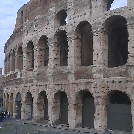 Bevilacqua Bed Roma Santa Croce Hotell Exteriör bild