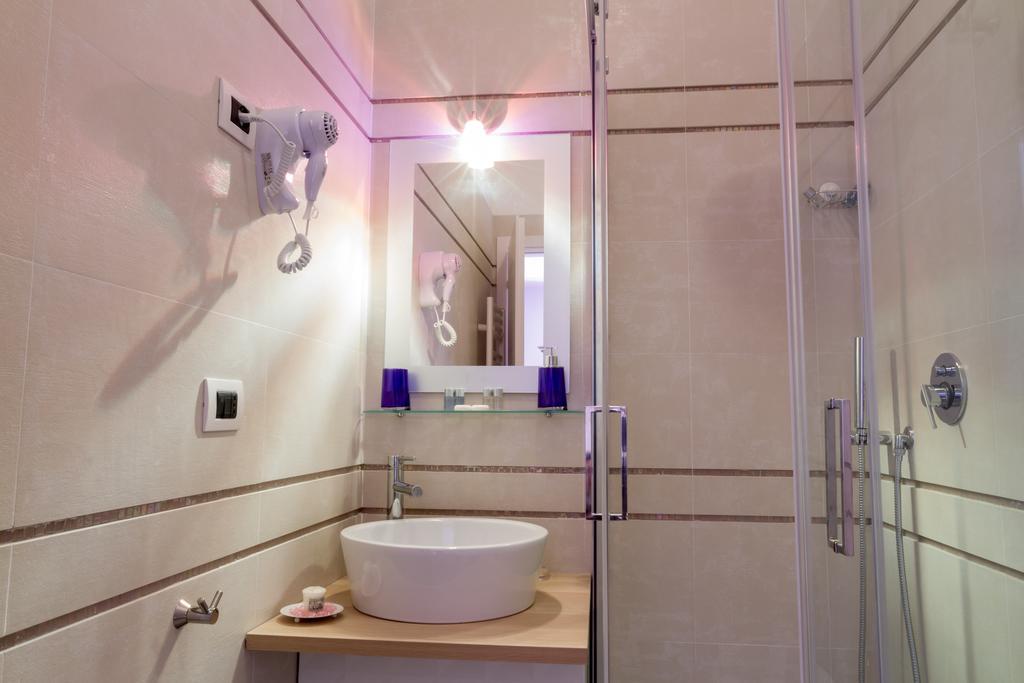 Bevilacqua Bed Roma Santa Croce Hotell Rum bild