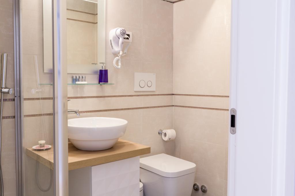 Bevilacqua Bed Roma Santa Croce Hotell Rum bild