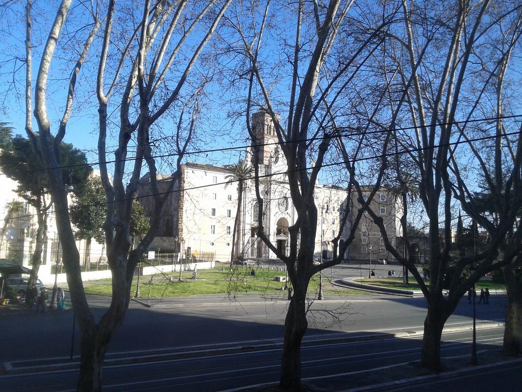 Bevilacqua Bed Roma Santa Croce Hotell Exteriör bild