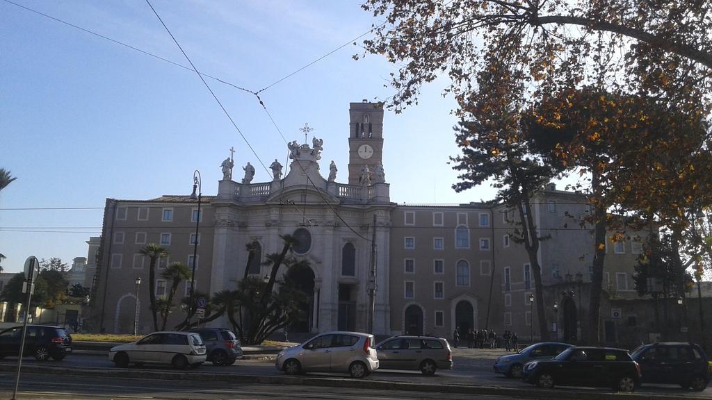 Bevilacqua Bed Roma Santa Croce Hotell Exteriör bild