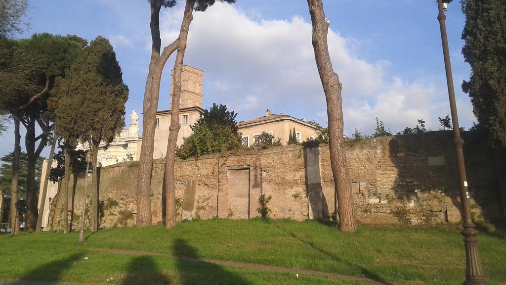 Bevilacqua Bed Roma Santa Croce Hotell Exteriör bild